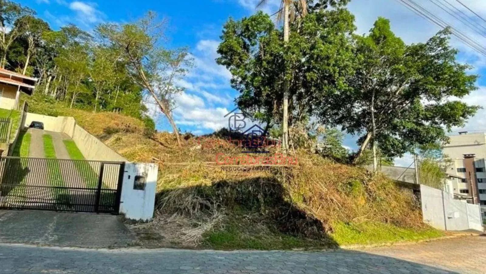 Foto de Terreno à venda, 1479 m² por R$ 690.000,00 - Água Verde - Blumenau/SC