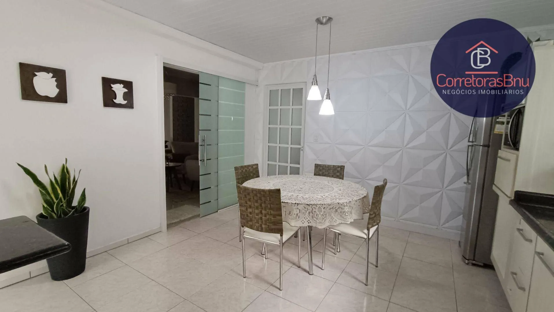 Casa com 3 dormitórios à venda, 224 m² por R$ 1.080.000,00 - Centro - Pomerode/SC