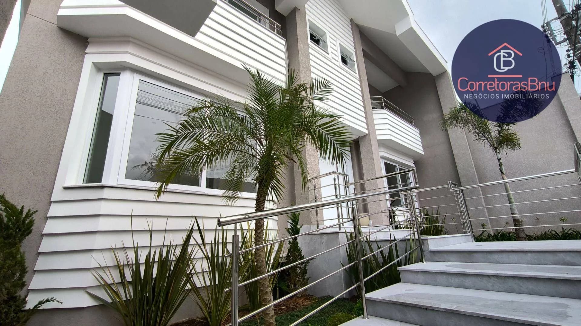 Foto de Casa com 3 dormitórios à venda, 440 m² por R$ 2.980.000,00 - Escola Agrícola - Blumenau/SC
