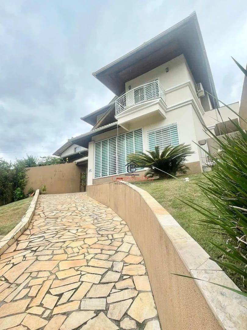 Foto de Casa com 3 dormitórios à venda, 189 m² por R$ 930.000,00 - Velha - Blumenau/SC