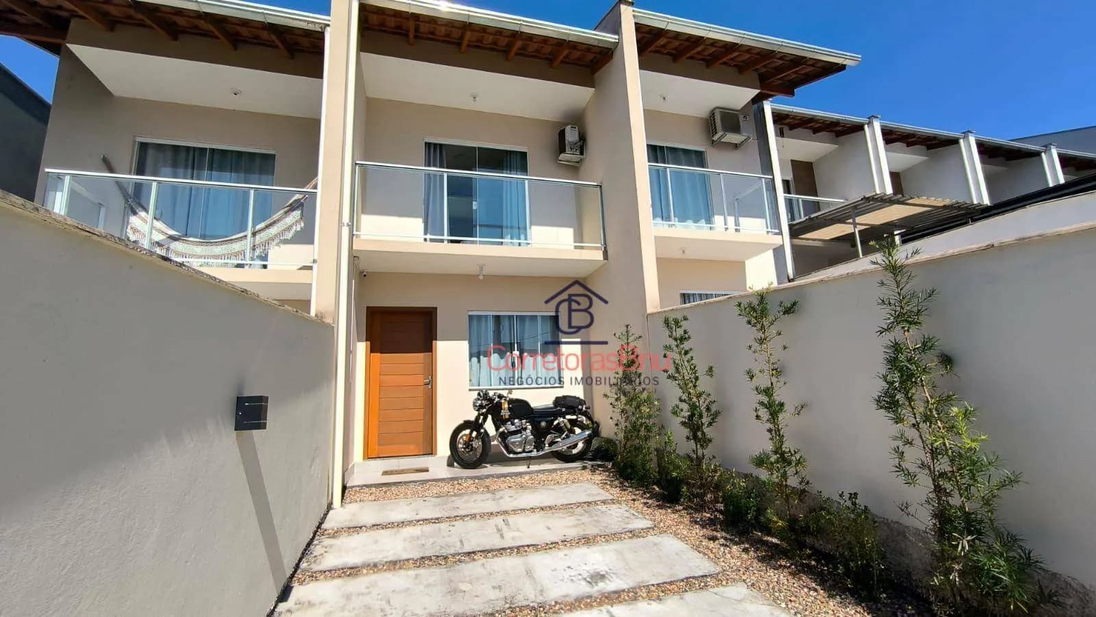 Foto de Sobrado à venda por R$ 390.000,00 - Fortaleza Alta - Blumenau/SC