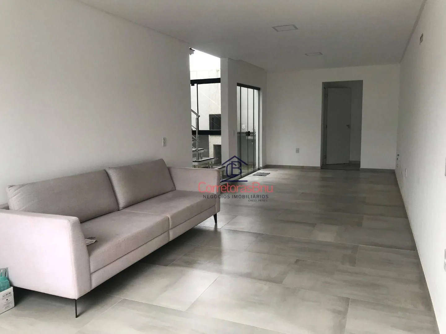 Sobrado com 3 dormitórios à venda, 97 m² por R$ 570.000,00 - Figueira - Gaspar/SC
