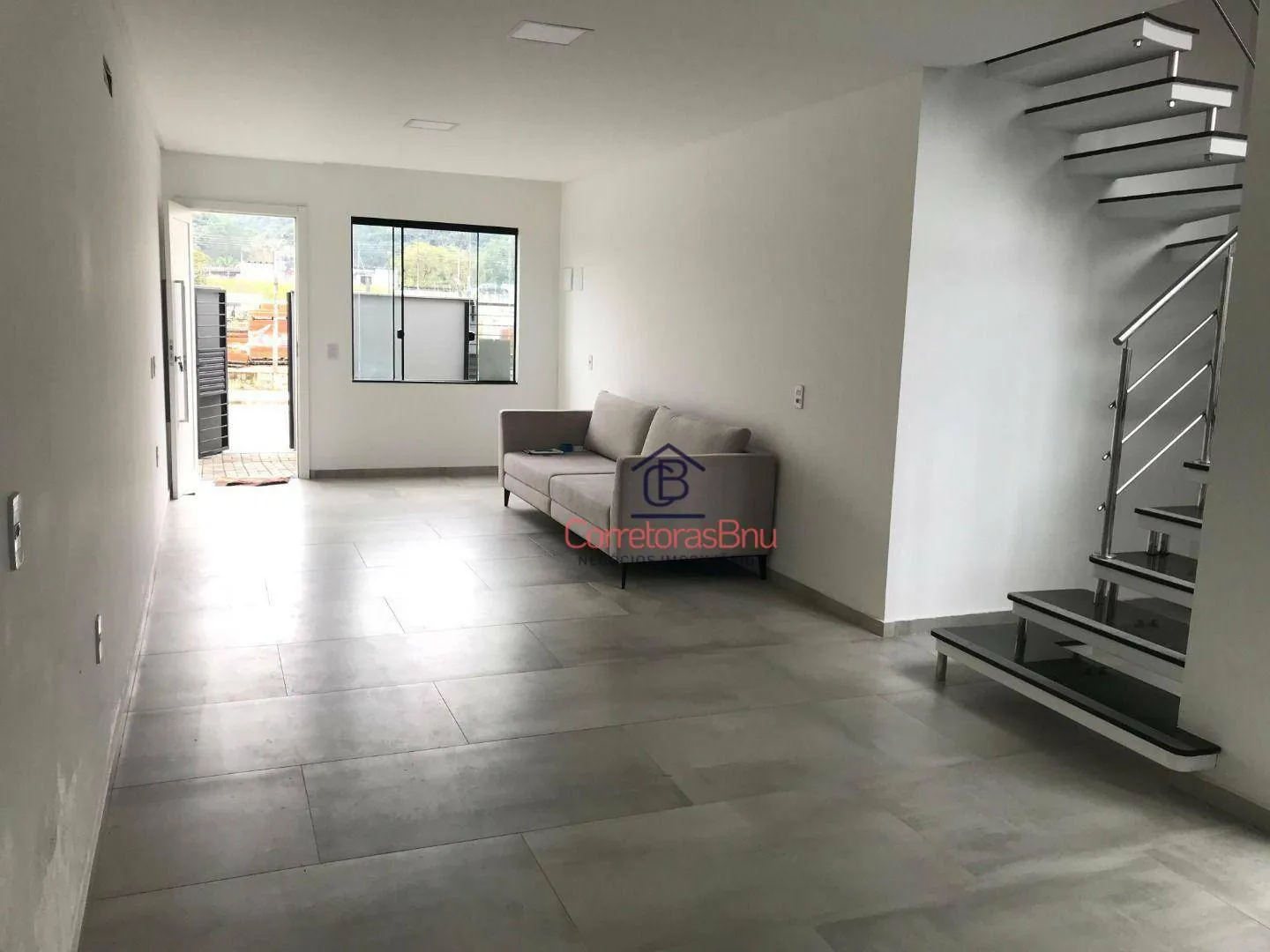 Sobrado com 3 dormitórios à venda, 97 m² por R$ 570.000,00 - Figueira - Gaspar/SC