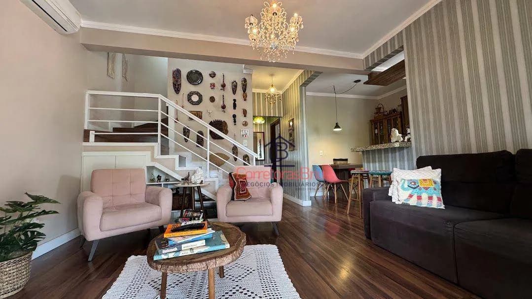 Sobrado com 4 dormitórios à venda, 148 m² por R$ 750.000,00 - Warnow - Indaial/SC