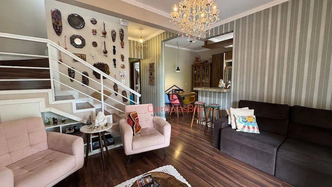 Sobrado com 4 dormitórios à venda, 148 m² por R$ 750.000,00 - Warnow - Indaial/SC