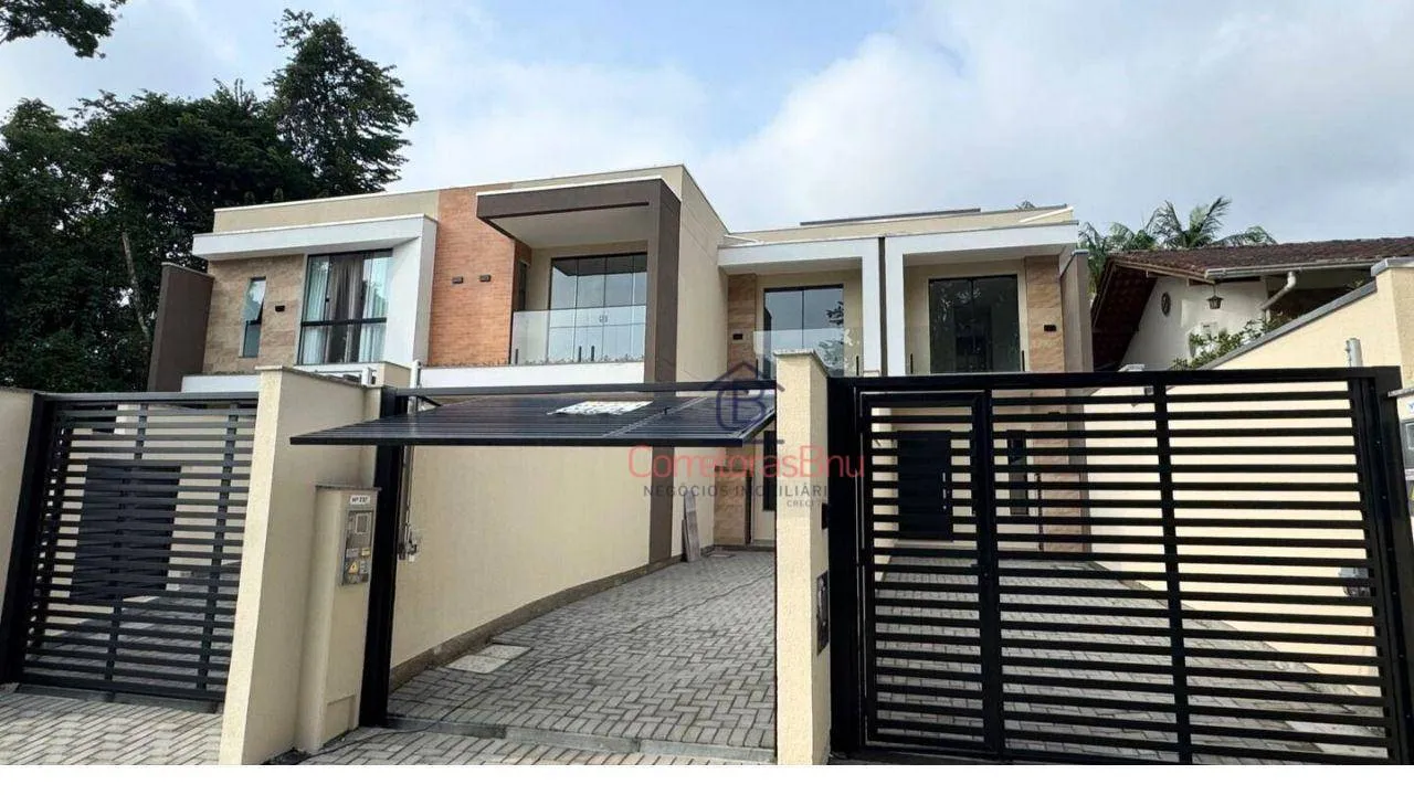Sobrado à venda, 97 m² por R$ 599.000,00 - Água Verde - Blumenau/SC