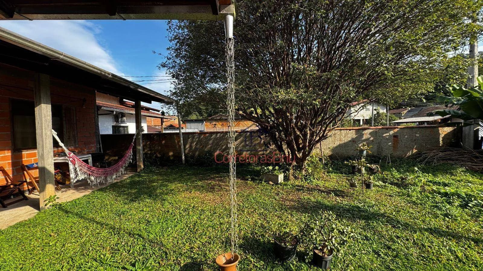 Foto de Casa com 2 dormitórios à venda, 190 m² por R$ 350.000,00 - Testo Salto - Blumenau/SC