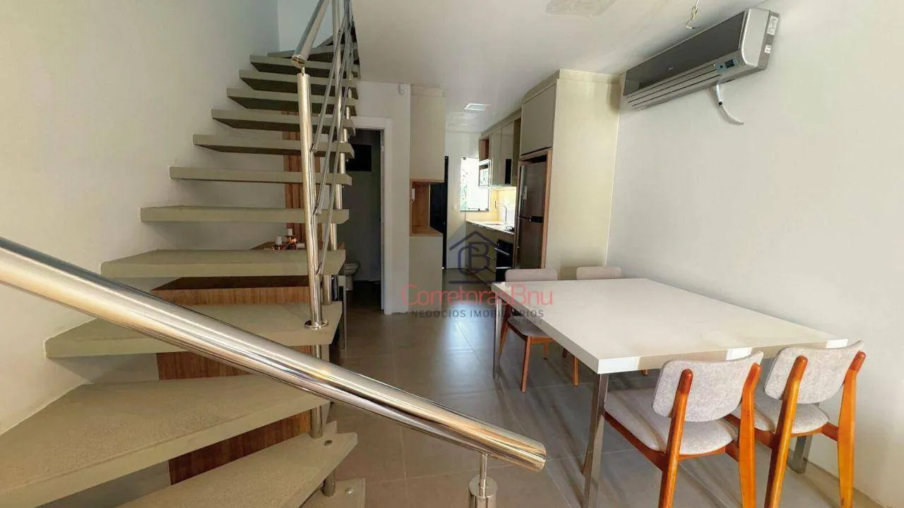 Sobrado à venda, 97 m² por R$ 799.000,00 - Água Verde - Blumenau/SC