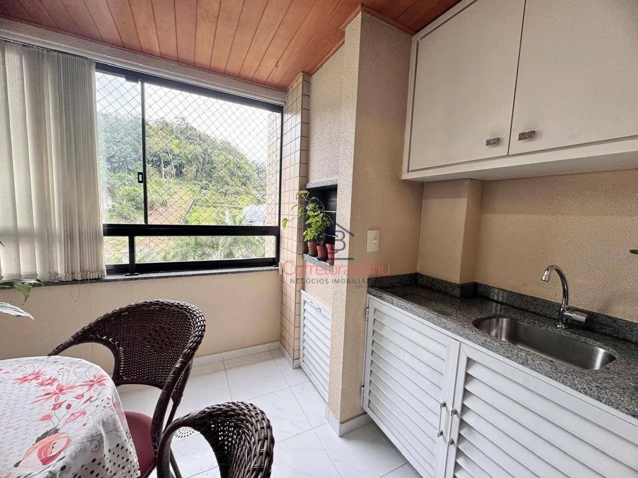 Apartamento com 2 dormitórios à venda, 81 m² por R$ 649.000,00 - Vila Nova - Blumenau/SC