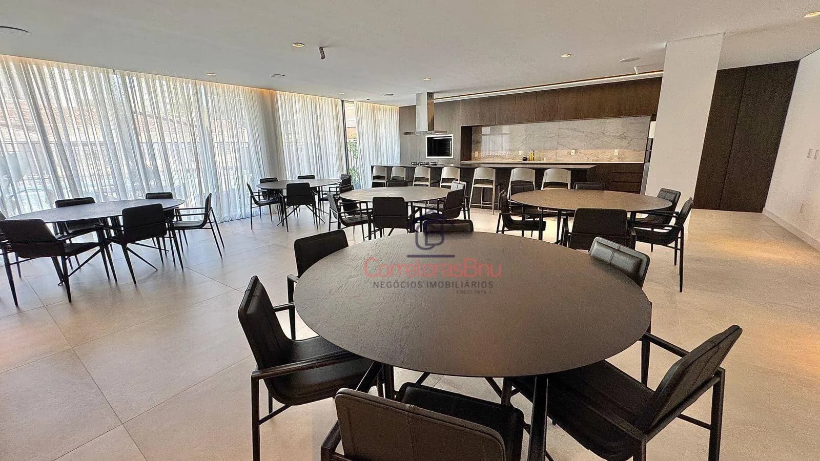 Apartamento alto padrão Victor Konder