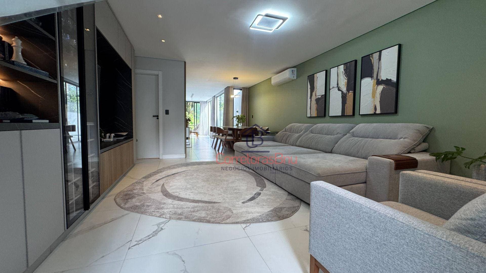 Sobrado com 3 dormitórios à venda, 204 m² por R$ 1.190.000 - Água Verde - Blumenau/SC
