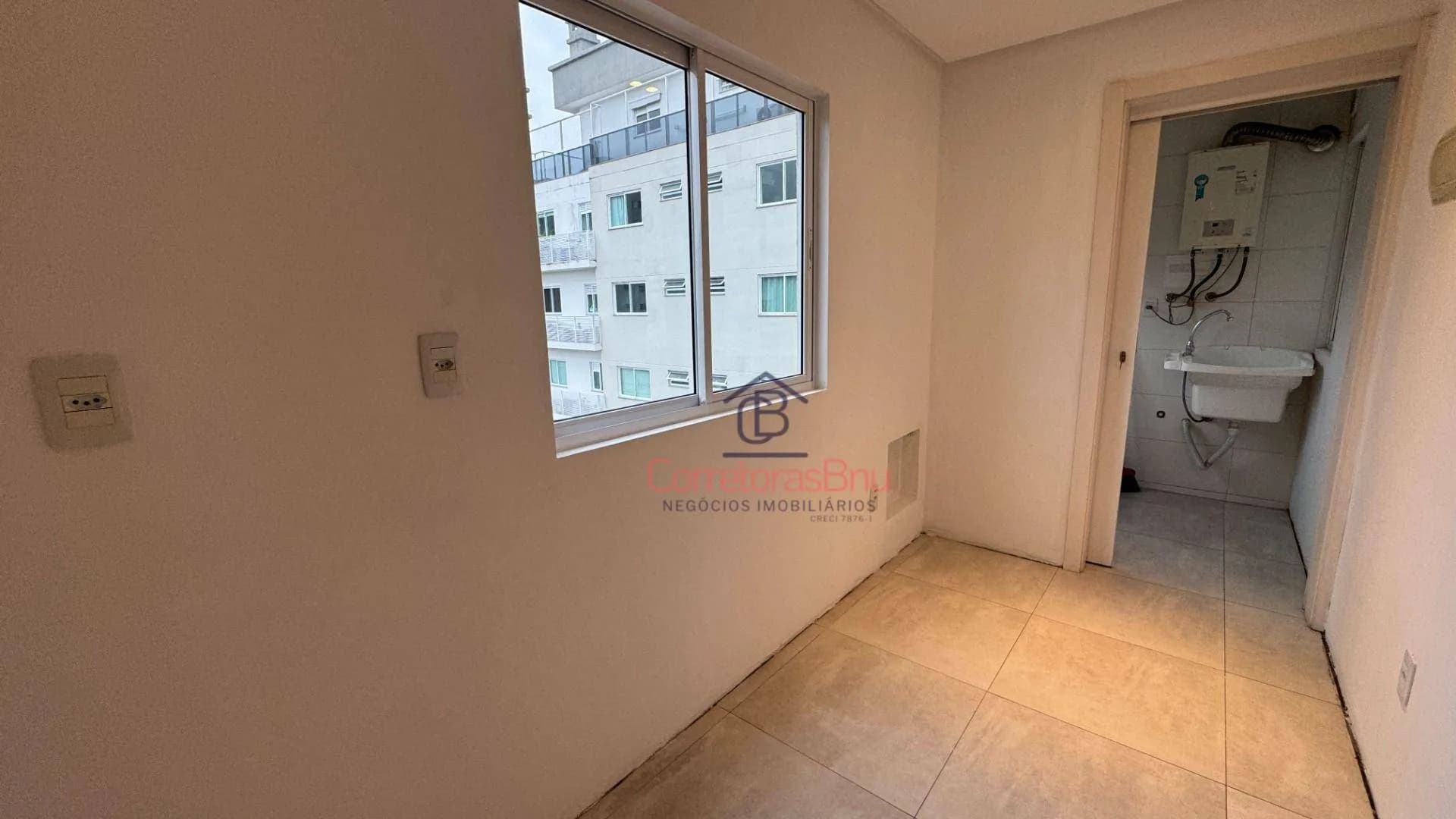 Apartamento com 2 dormitórios à venda, 82 m² por R$ 580.000,00 - Vila Nova - Blumenau/SC