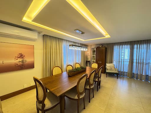 Amplo apartamento no bairro Ponta Aguda