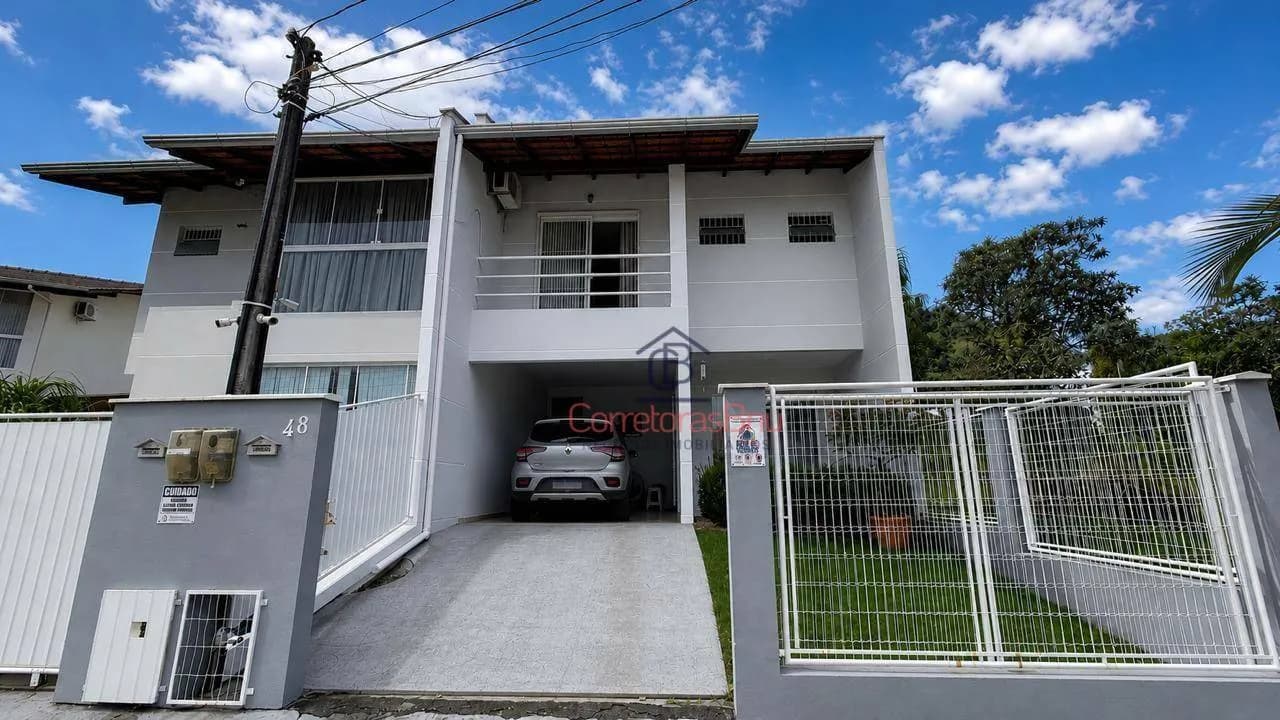 Foto de Sobrado com 3 dormitórios à venda, 128 m² por R$ 720.000,00 - Salto Weissbach - Blumenau/SC