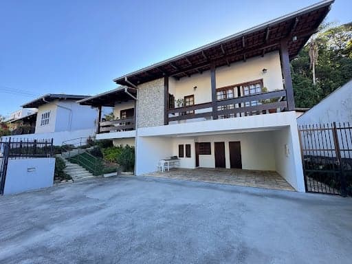 Casa resicencial/comercial próx. FURB