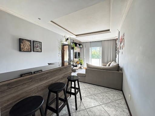 Amplo apartamento com baixo custo