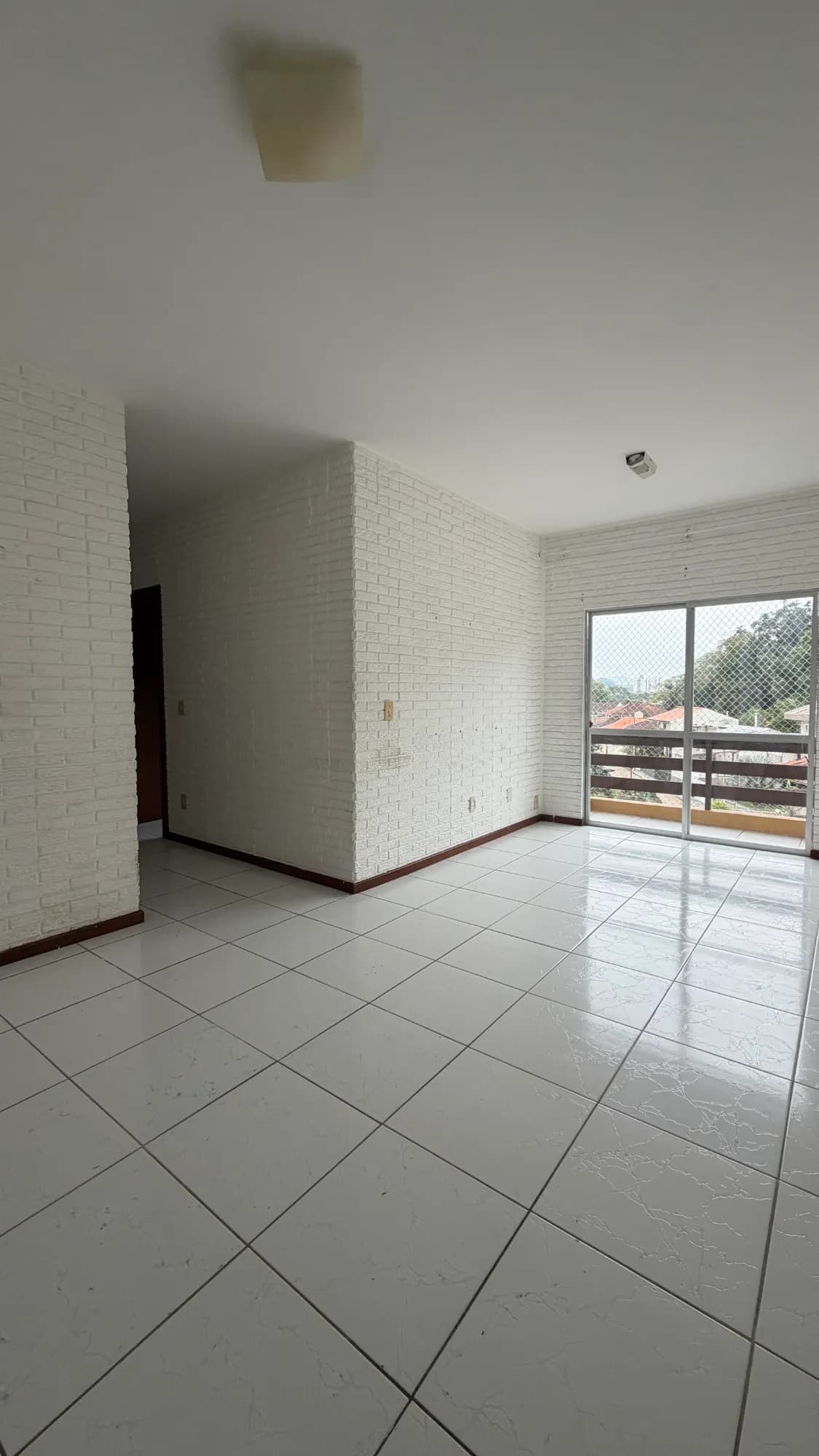 Foto de Apartamento com 3 dormitórios à venda, 85 m² por R$ 315.000,00 - Velha - Blumenau/SC