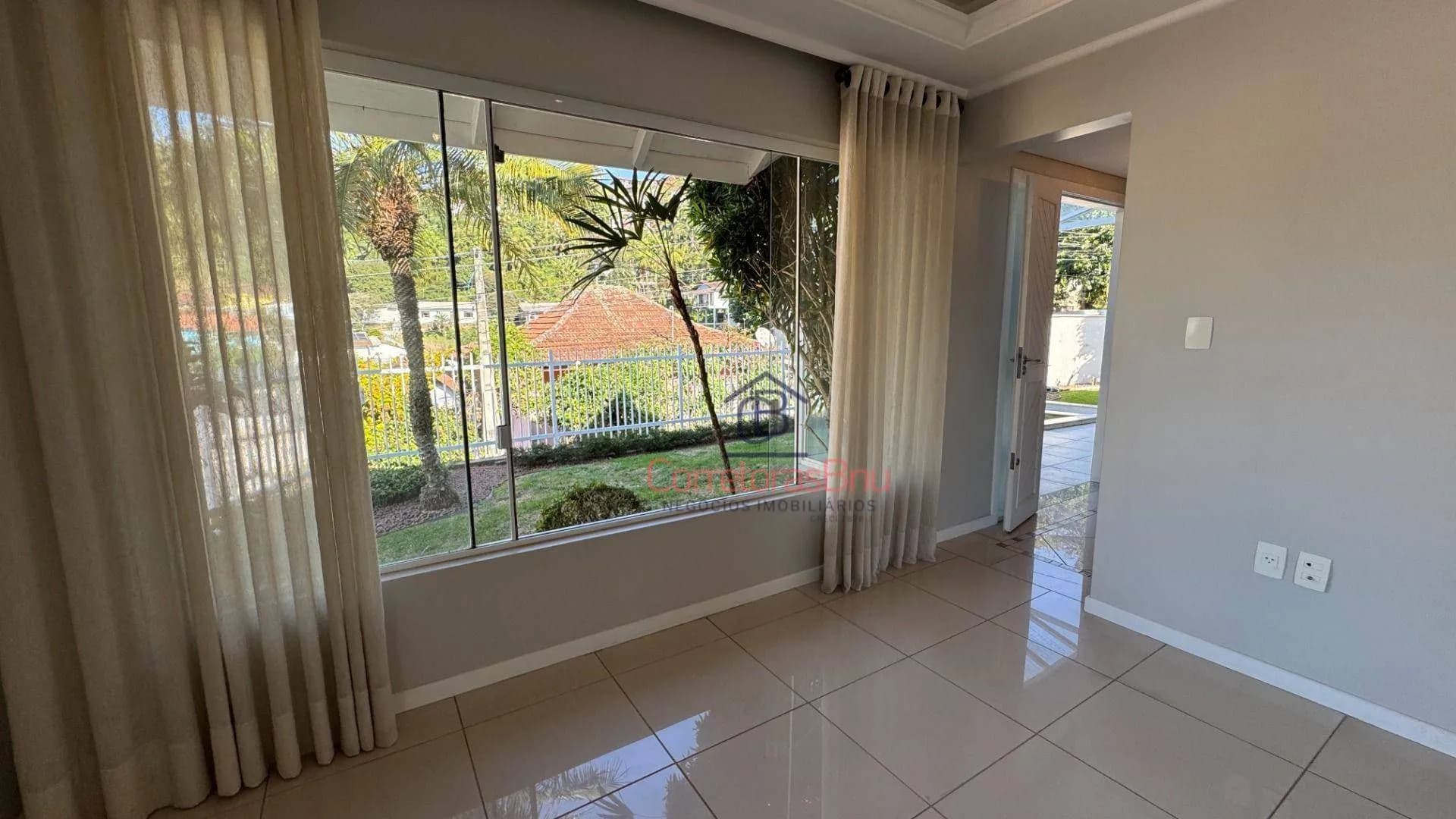 Casa com 4 dormitórios à venda, 244 m² por R$ 1.494.000,00 - Centro - Blumenau/SC