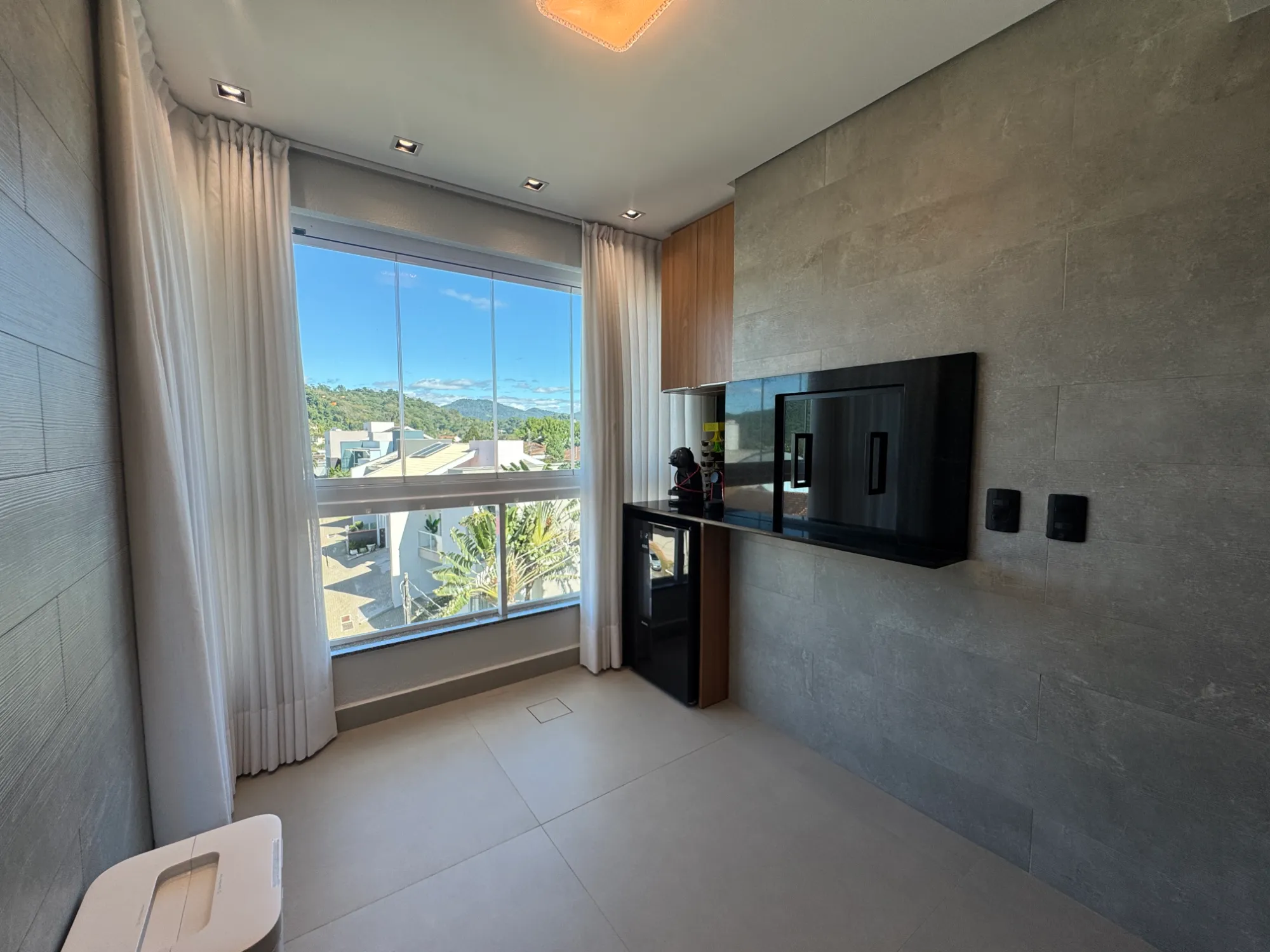 Apartamento à venda com 2 dormitórios, sendo 1 suíte, 74,25 m² por R$ 550.000,00 - Água verde - Blumenau/SC