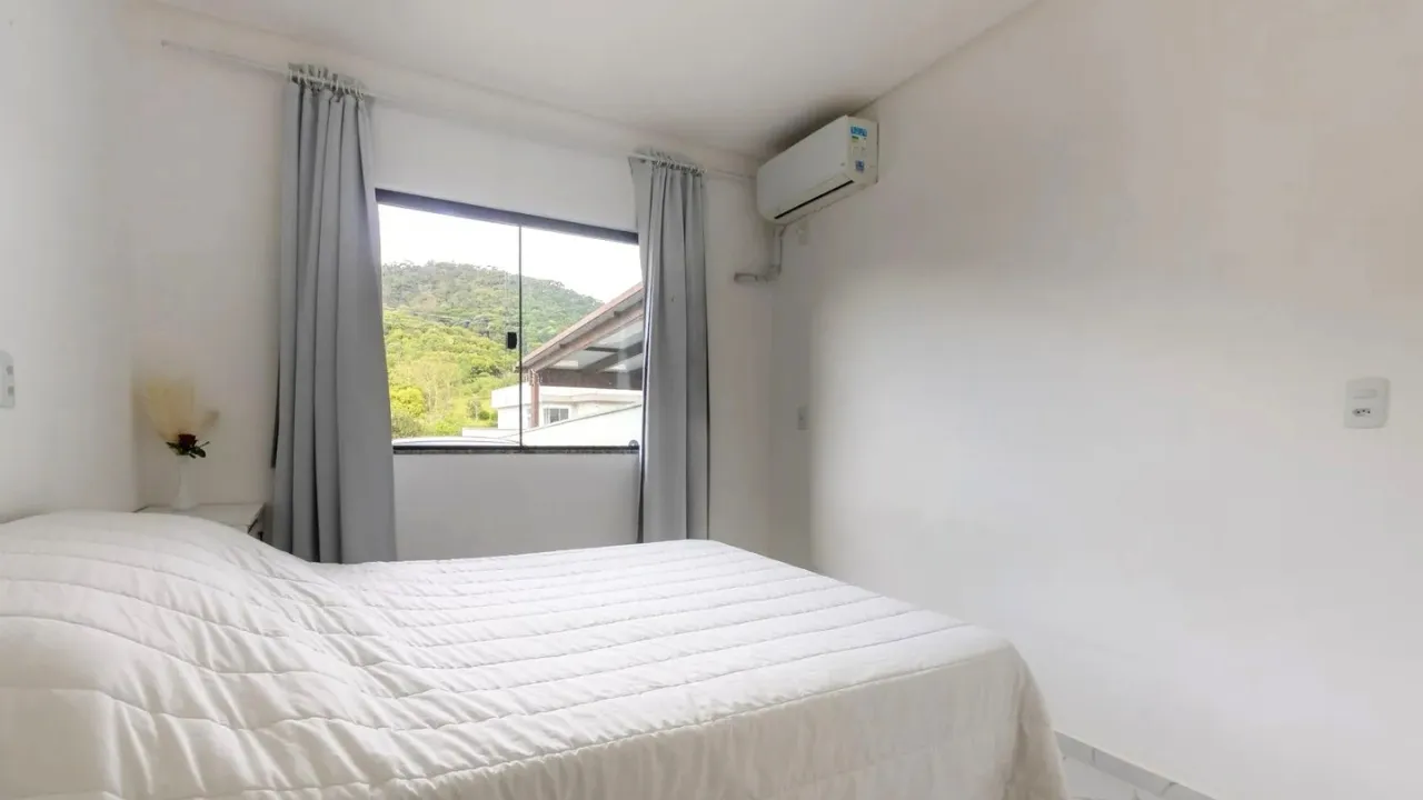 Casa Geminada com 2 Quartos e 1 Suíte à Venda na Fortaleza Alta, Blumenau/SC – R$ 480.000
