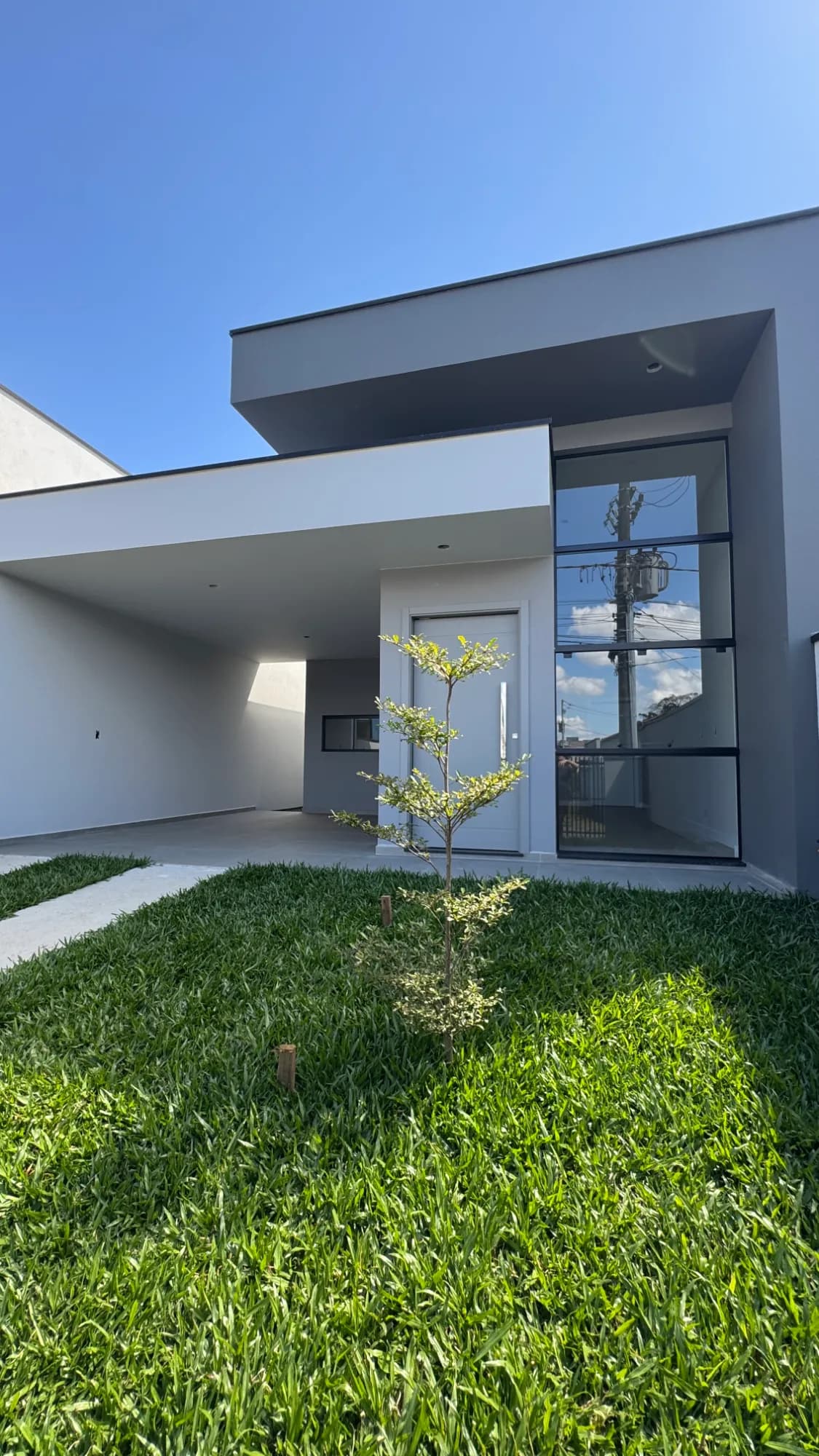 Casa nova térrea com 3 quartos, sendo 1 suíte e área gourmet no  Bairro Água Verde