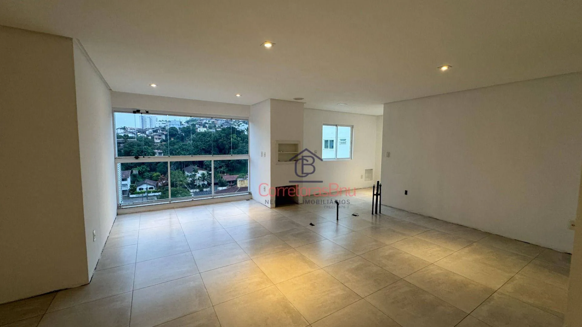 Foto de Apartamento com 2 dormitórios à venda, 82 m² por R$ 580.000,00 - Vila Nova - Blumenau/SC